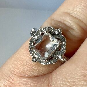 Art deco style ring. Silver tone. Size 6.